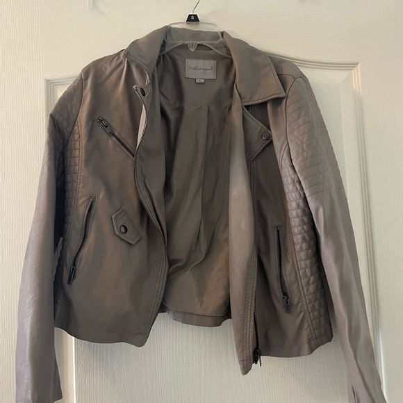 Gray bomber jacket - Picture 2 of 5